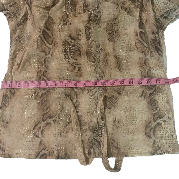 Juliette Drape Front Top EUC - Picture 5 of 7